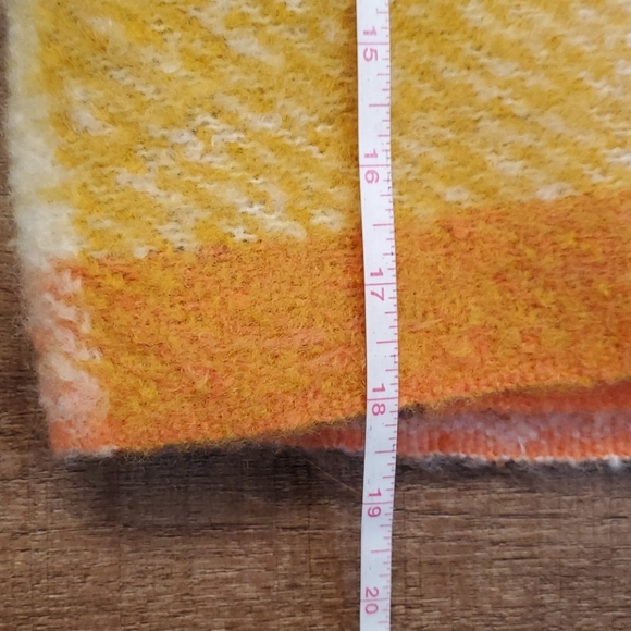 86"x18" OVERSIZED Plaid Scarf / Wrap - Picture 7 of 9